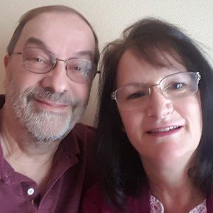 Meet your Poshers, Bob and Susan